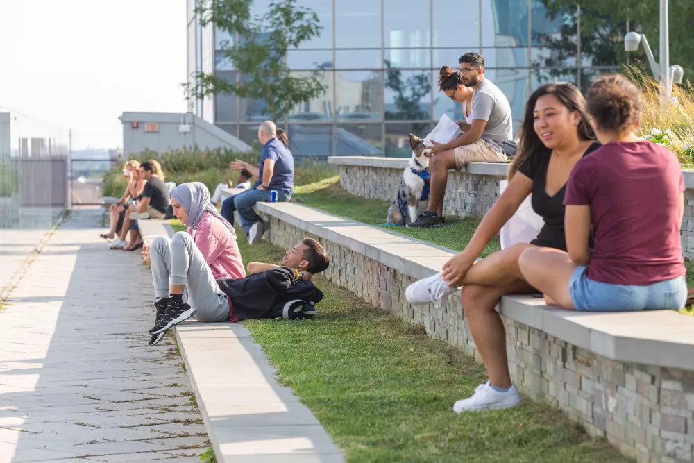 Cira Green_Lifestyle_People_21