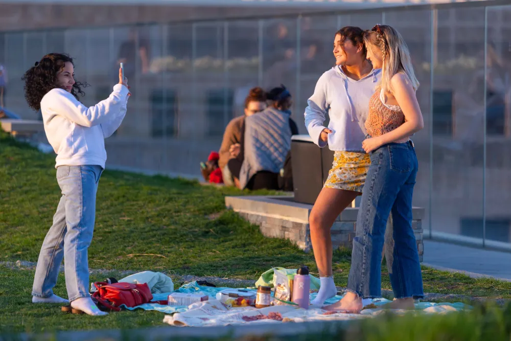 Cira Green_Lifestyle_People_22