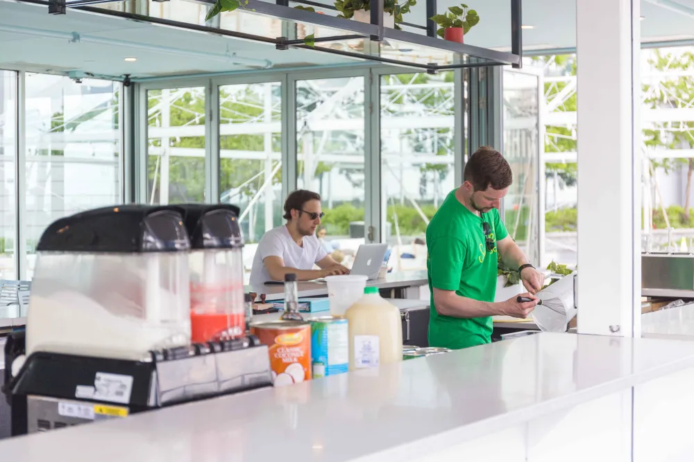 Cira Green_Lifestyle_Sunset_Social_06.jpg